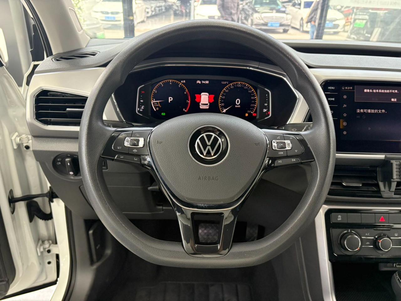 Volkswagen T-CROSS 6
