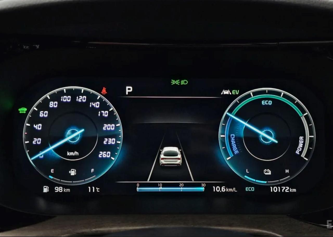 Kia K5 Hybrid 6