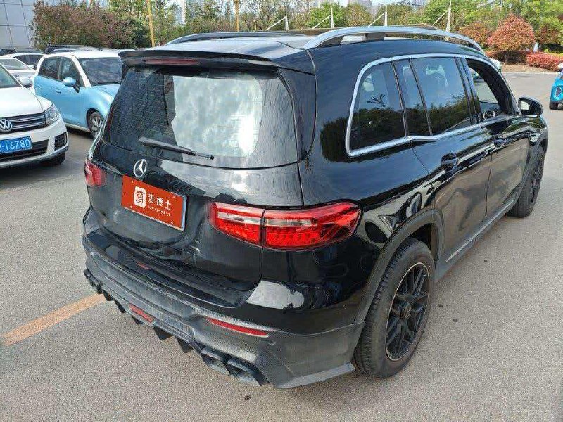 Mercedes-Benz GLB 4