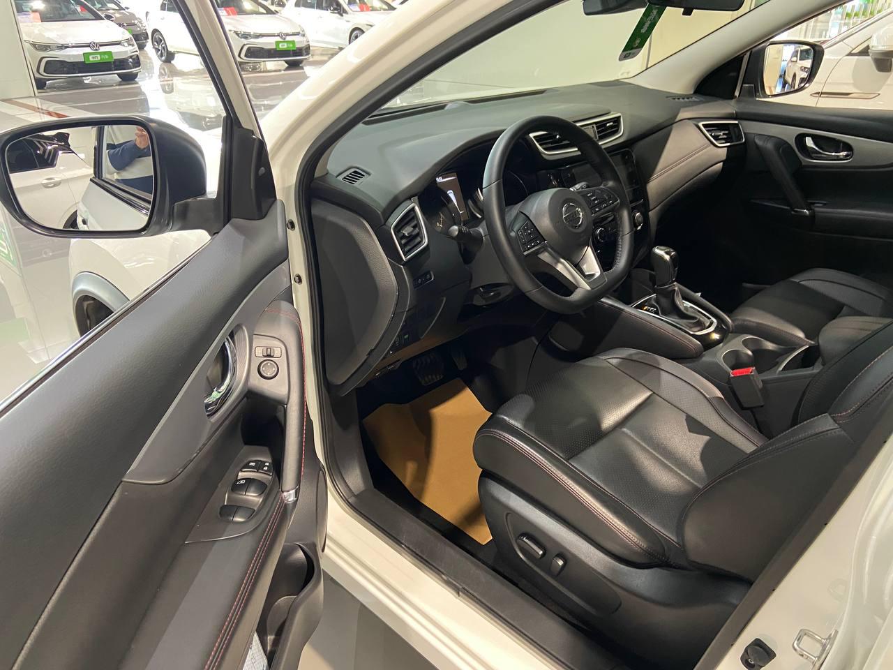 Nissan Qashqai CVT 5