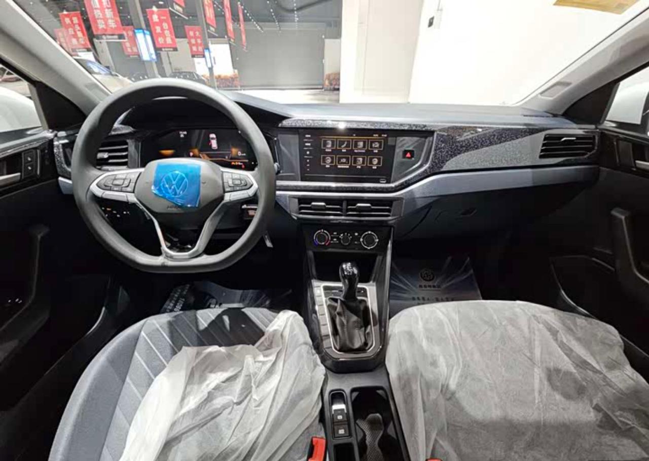 Volkswagen Lavida 5