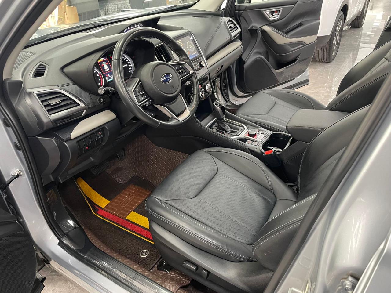 Subaru Forester 4