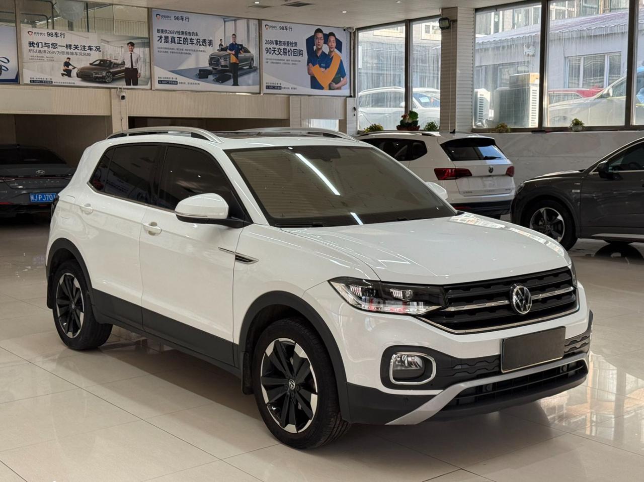 Volkswagen TACQUA 8