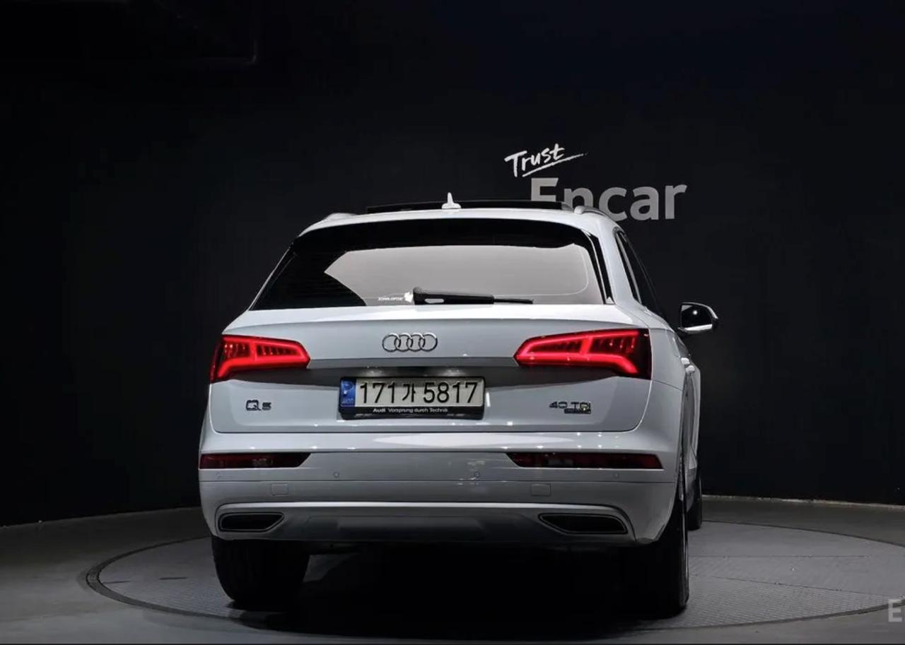 Audi Q5 4