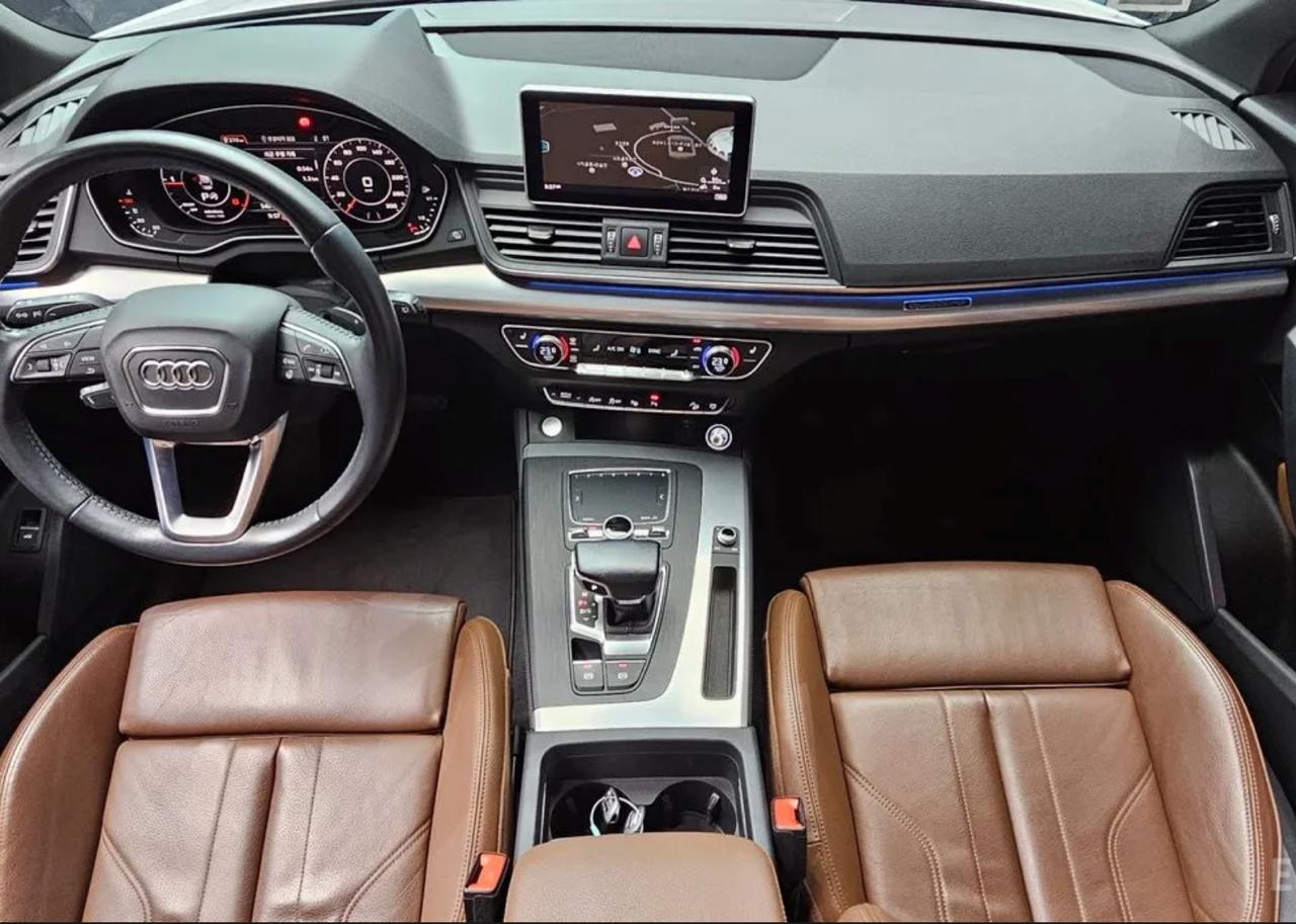 Audi Q5 5