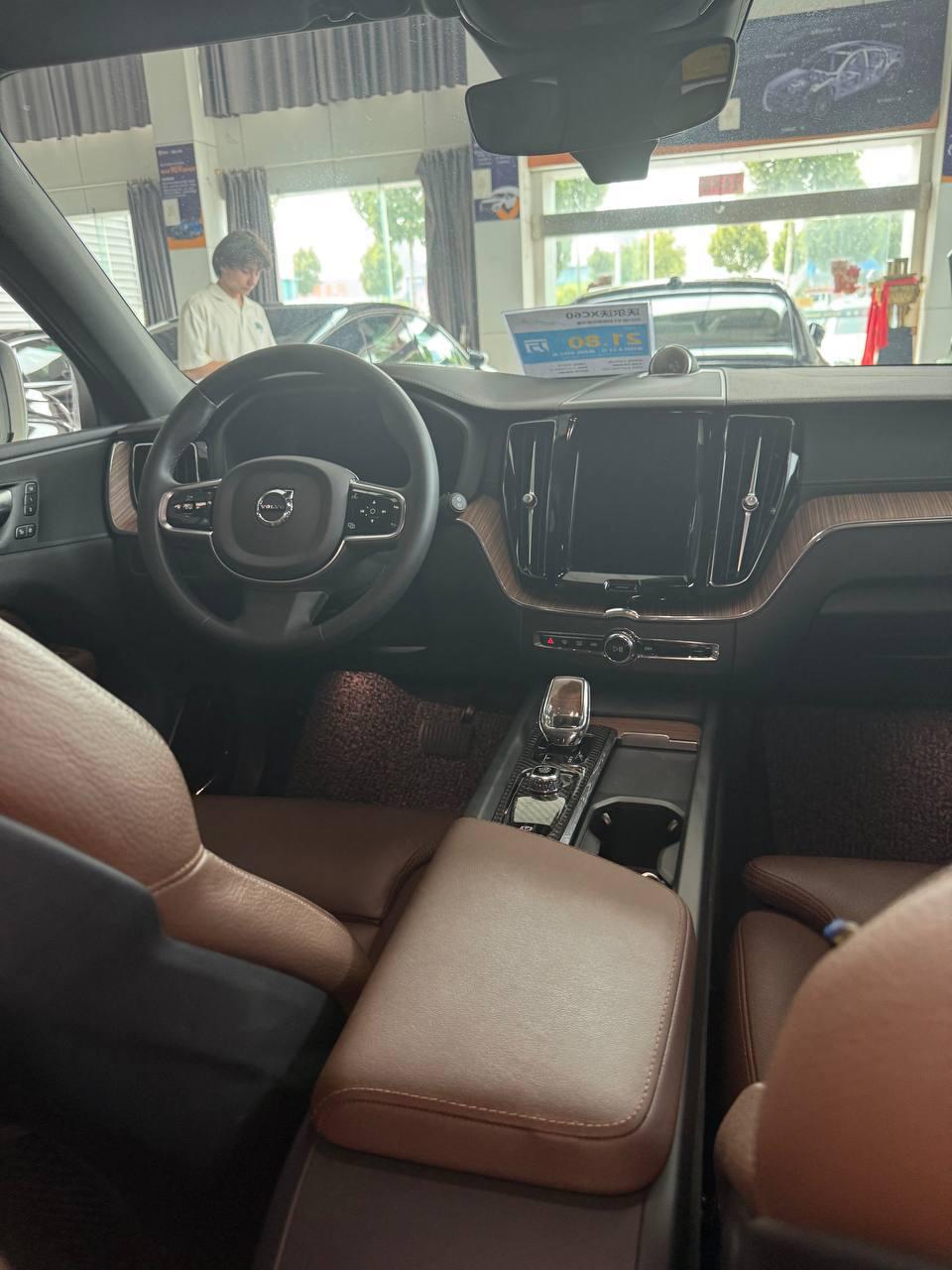 Volvo XC60 5