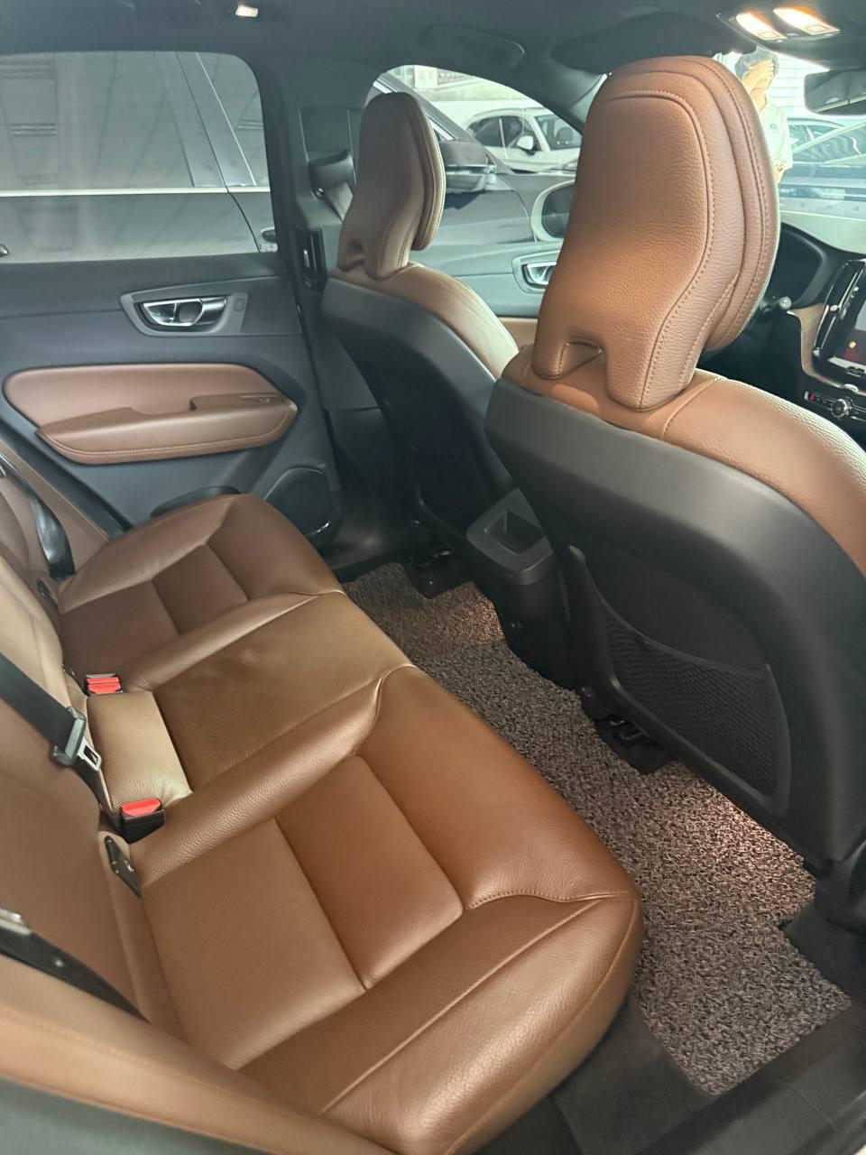 Volvo XC60 7