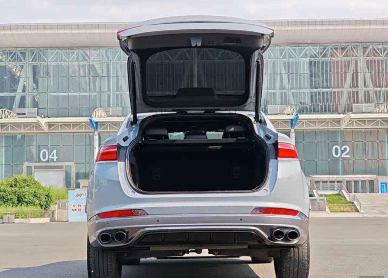 Geely Tugella S 7