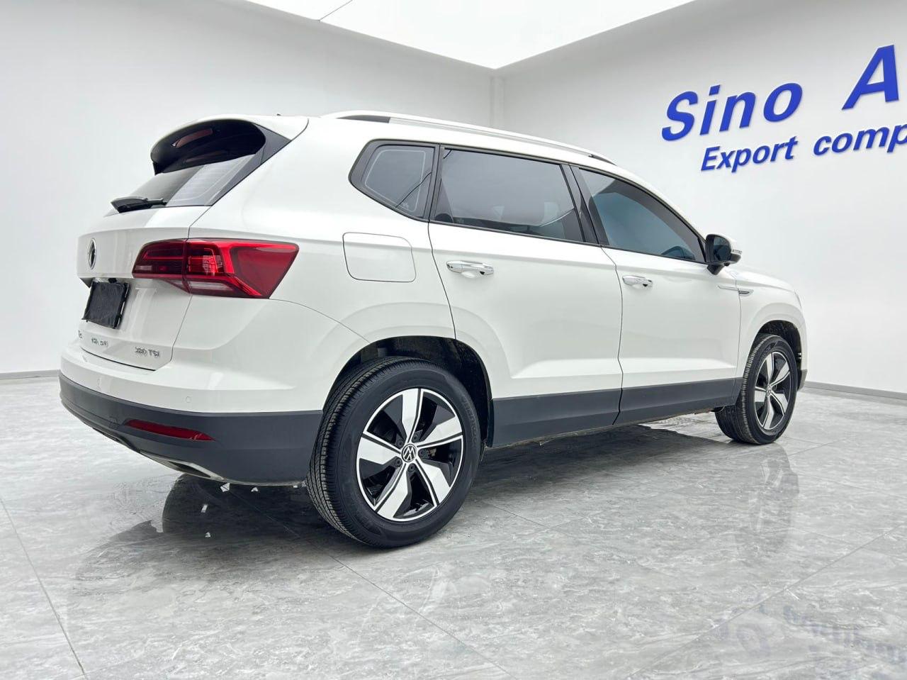 Volkswagen THARU 2