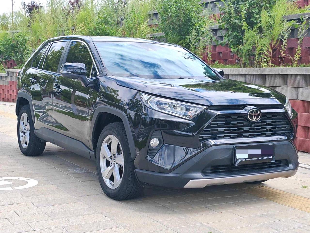 Toyota RAV4 AWD Год выпуска