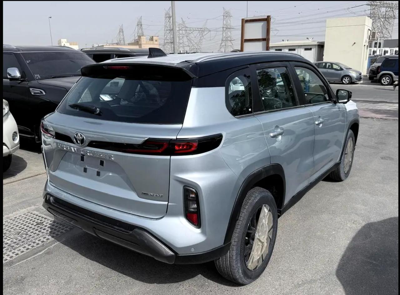 Toyota Urban Cruiser Hybrid Neo Drive 4