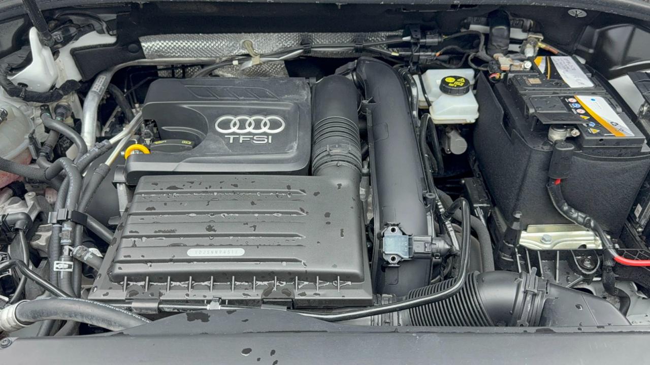 Audi Q3 8