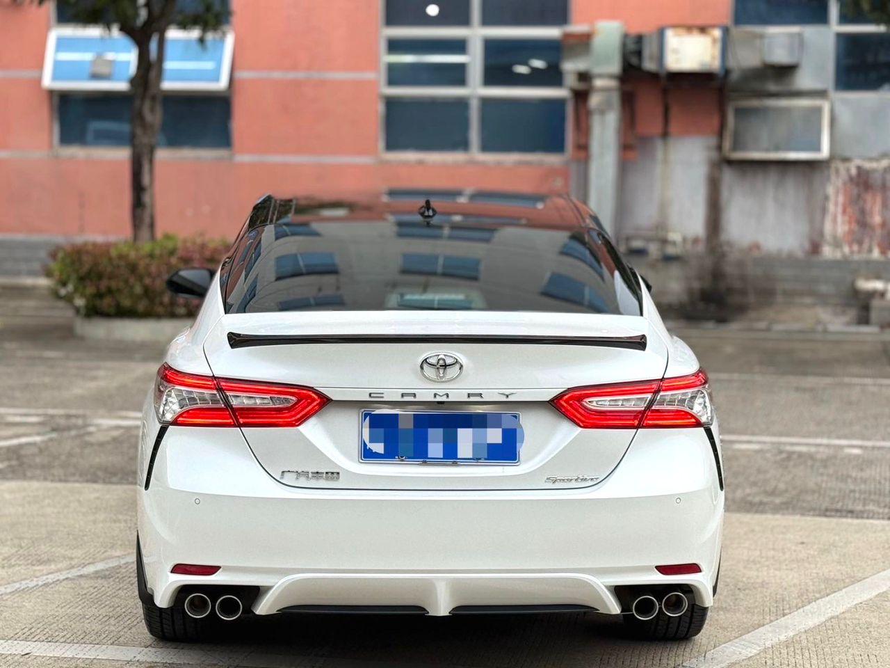 Toyota Camry 3