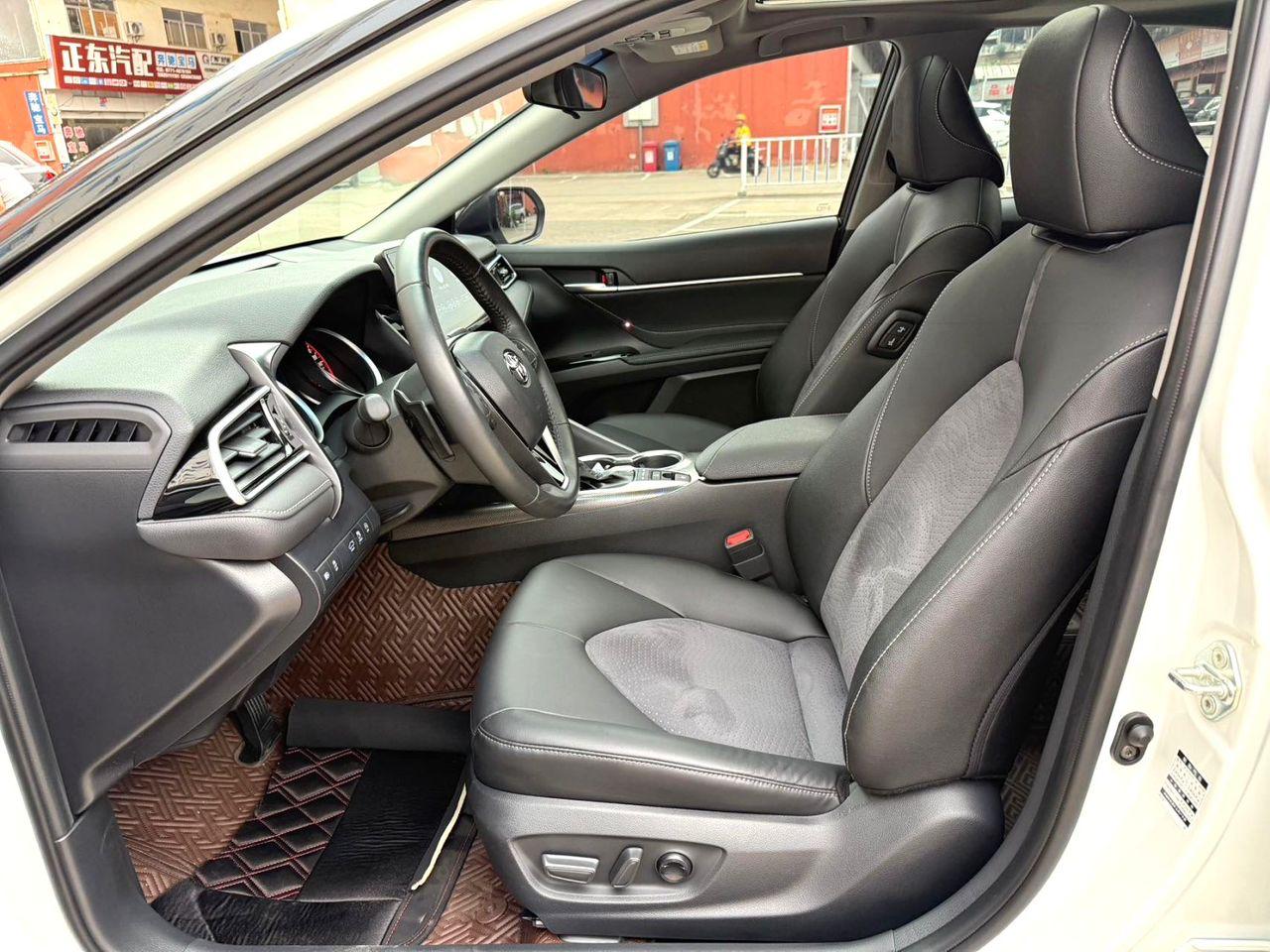 Toyota Camry 7