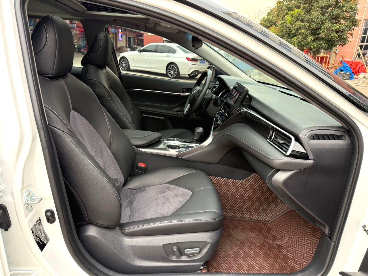 Toyota Camry 8