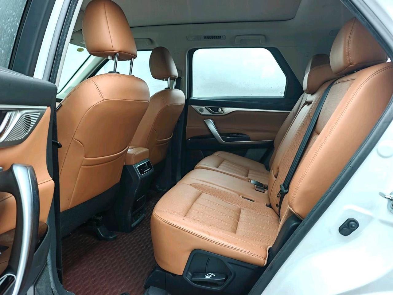Changan CS95 6