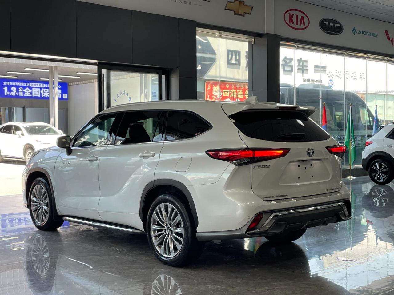 Toyota Highlander 2