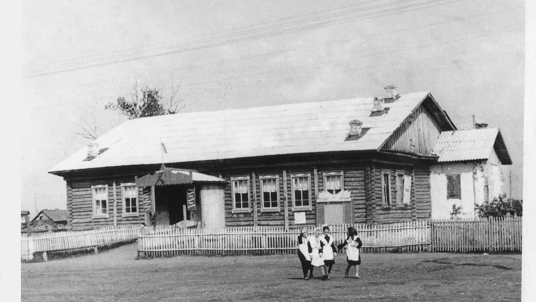 Старое здание Дома культуры с. Усть-Ламенка