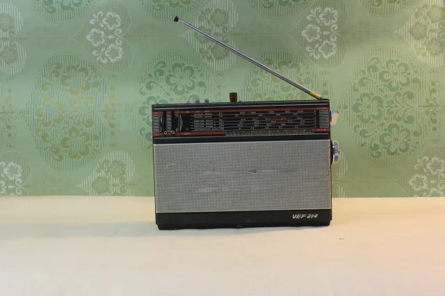 Радиоприёмник "ВЭФ-214"