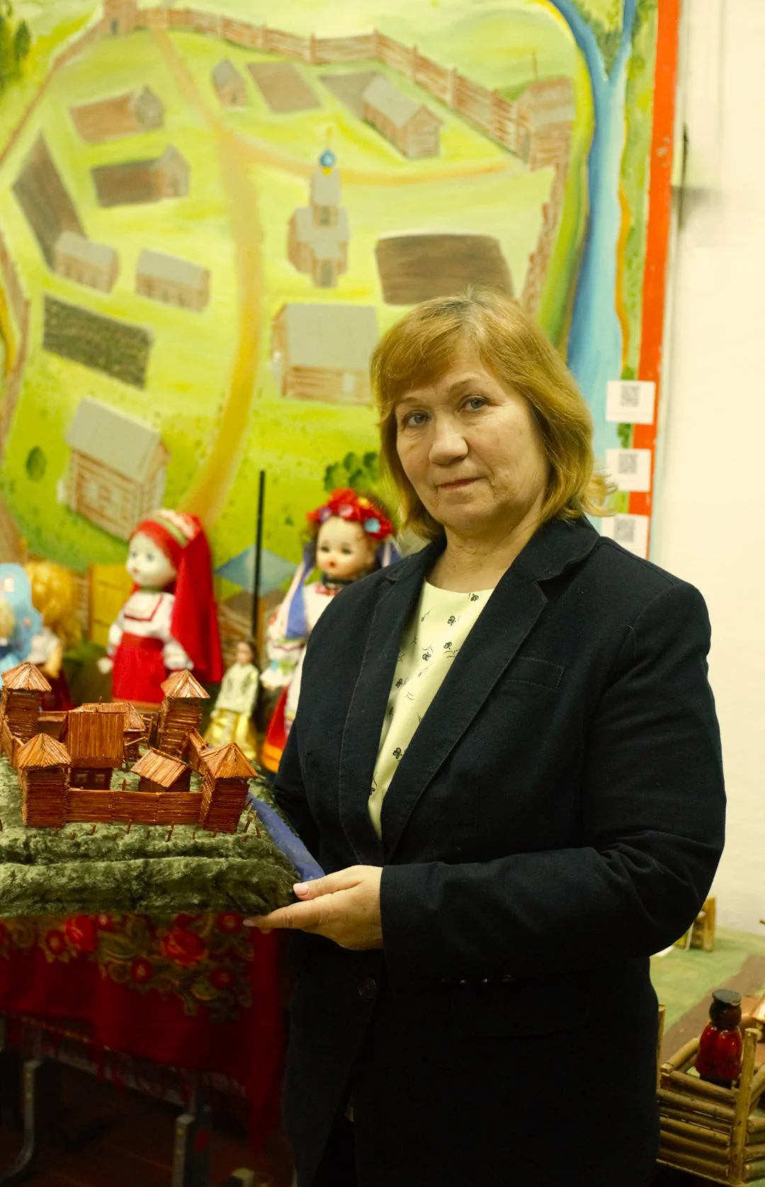 На фото руководитель музея Лариса Юрьевна Александрова