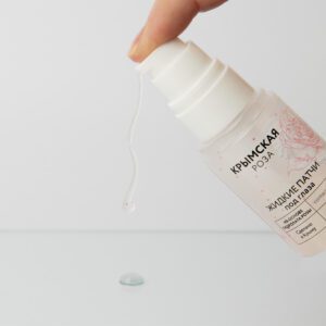 Жидкие патчи под глаза на основе гидролата розы против отеков, 30 мл ()