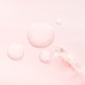 Успокаивающая сыворотка на основе гидролата розы для восстановления повреждений кожи, 30 мл 5 Успокаивающая сыворотка на основе гидролата розы для восстановления повреждений кожи, 30 мл ()