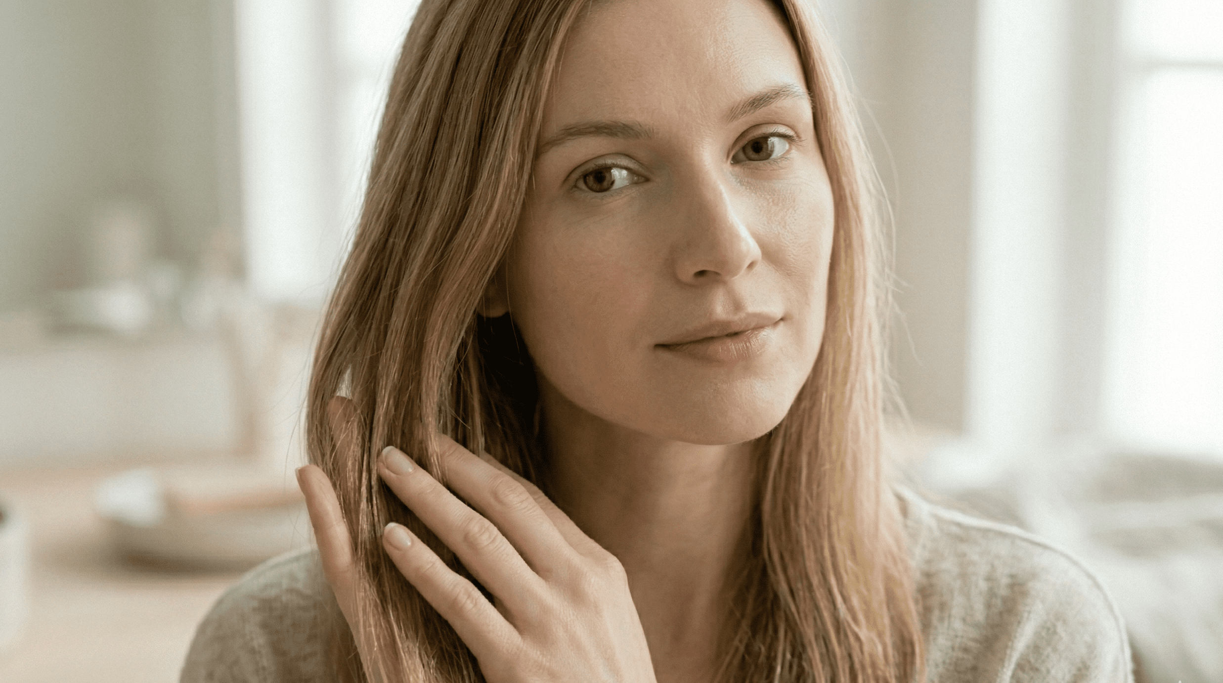 Почему выпадают волосы и что действительно помогает при ослаблении, ломкости и потере плотности 18 Почему выпадают волосы и что действительно помогает при ослаблении, ломкости и потере плотности ()