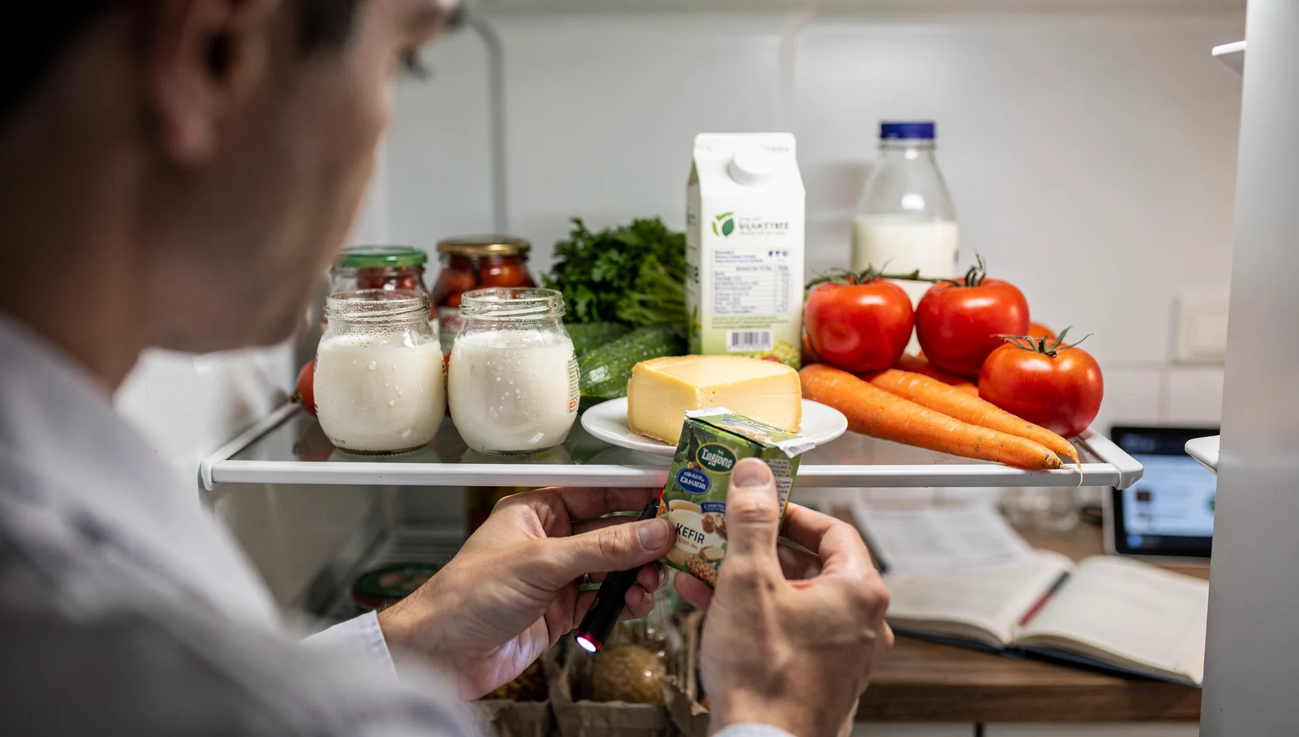 Какие продукты держать в холодильнике, а какие убрать
