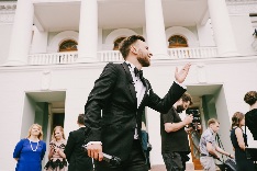 Ведущий Кирилл Фоменко - фото 18