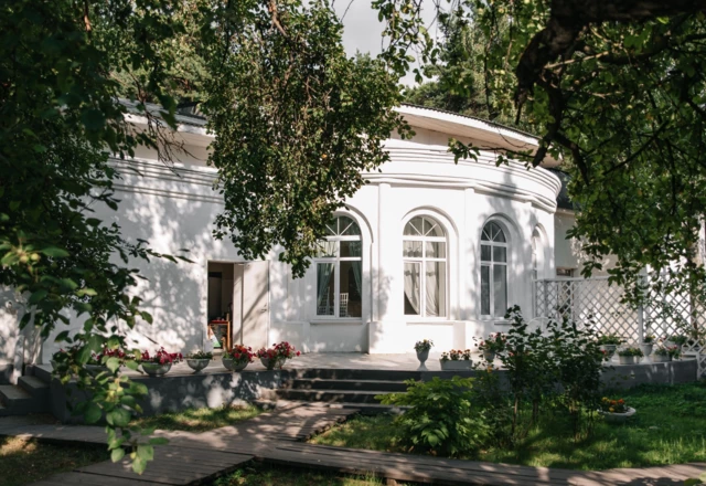 Усадьба Лесной Берег Белоснежная веранда с Усадьбой - фото 6