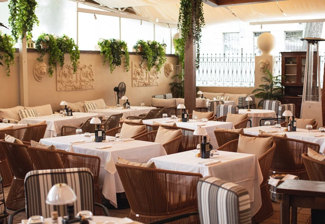 Бистрот / Bistrot  Летнее патио 