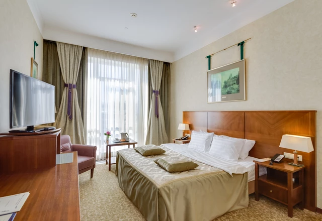 Ресторан «Романов» при отеле «Петр I», 5*  Номер для молодоженов  - фото 4