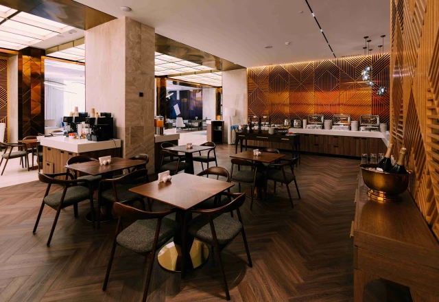 The Grand Hotel by LeePrime: Grand Bistrot