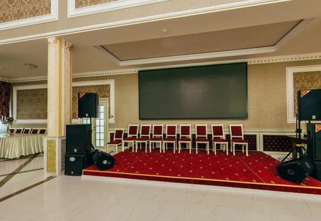 Opera Palace: Зал «Красный»