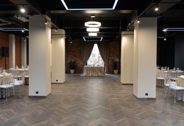 Монраше: Зал на 100 персон