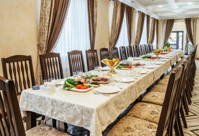 Mari Inn: Основной зал