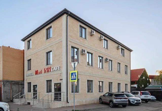 Mari Inn: Основной зал