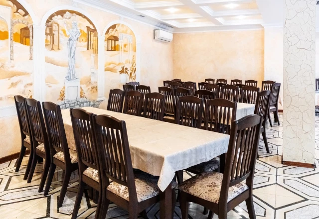 Mari Inn: Основной зал