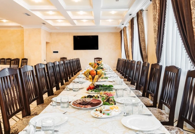 Mari Inn: Основной зал