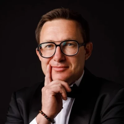 Ведущий Дмитрий Колесьянкин