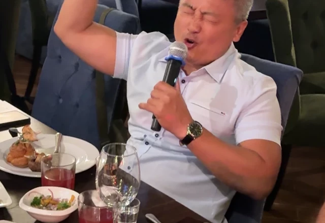 Ведущий Ян Янютин