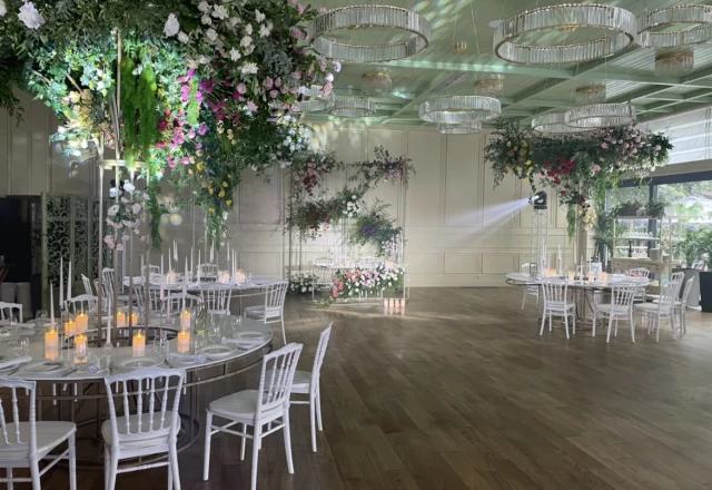 ALLURE flowers&decor, свадьба: Оформление свадебного зала