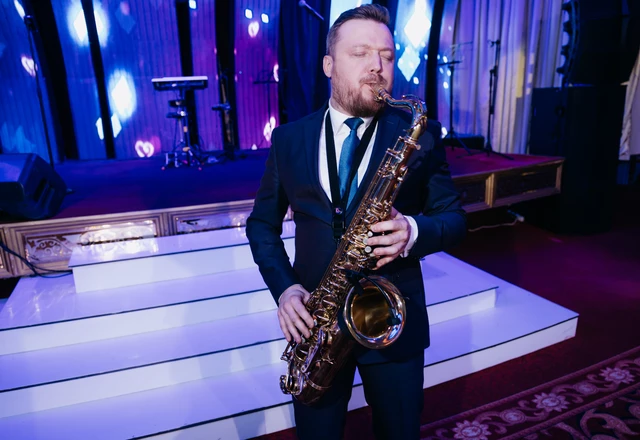 Ведущий Сергей Рябинин - фото 2
