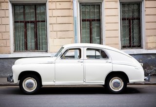 'В стиле ретро' - прокат ретро-автомобилей - слайд 1