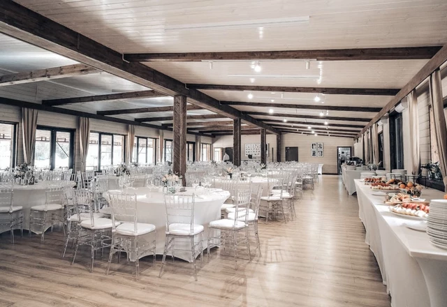 Хорсека Резорт / Horseka Resort Зал «Фаворит» с выходом на террасу