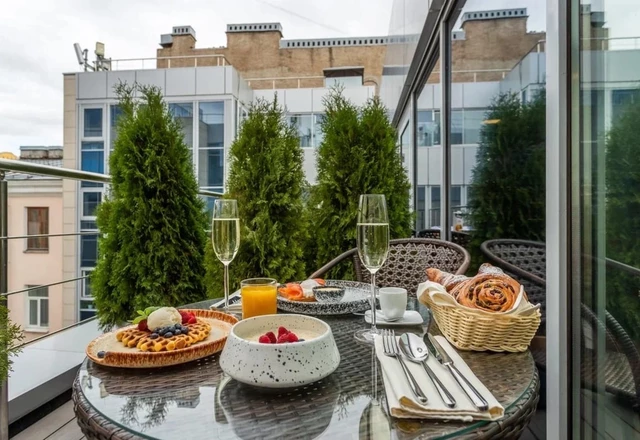 Рэд Старс Отель / Red Stars Hotel Номера для молодоженов и гостей - фото 9