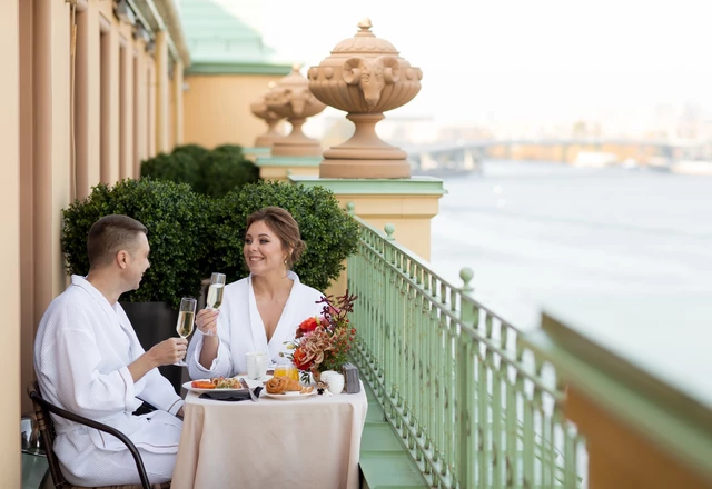Ривер Палас Отель / River Palace Hotel  Номера для молодоженов и гостей