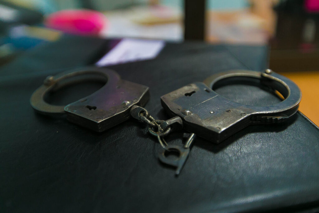 В Краснодаре задержали грабителя, успевшего сдать добычу в ломбард