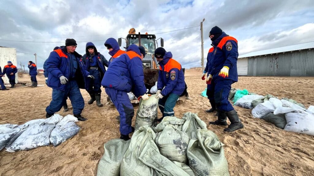 Анапа требует с владельцев затонувших танкеров 601 млн рублей за уборку мазута