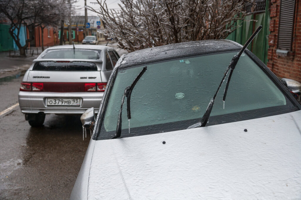 Воскресенье жителям Кубани придется провести под дождем и снегом